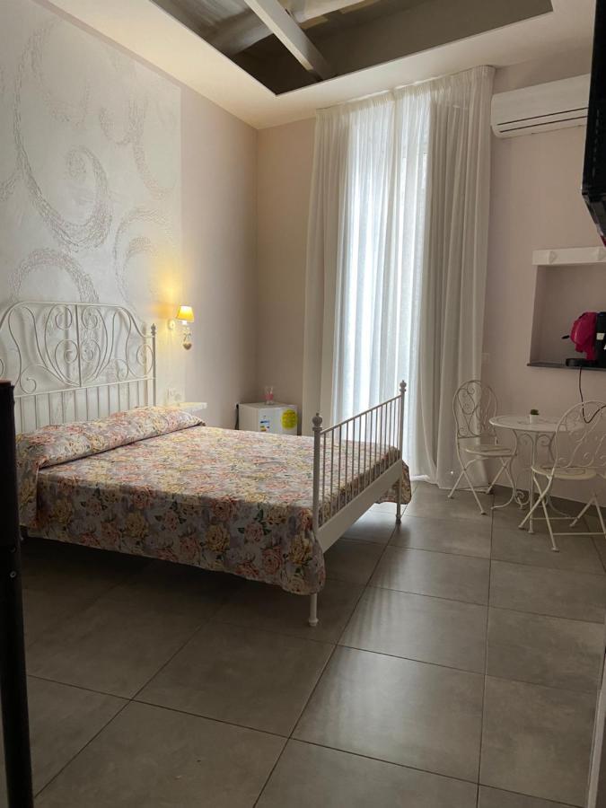 Bed and Breakfast Beb la Gemma Nápoles Exterior foto