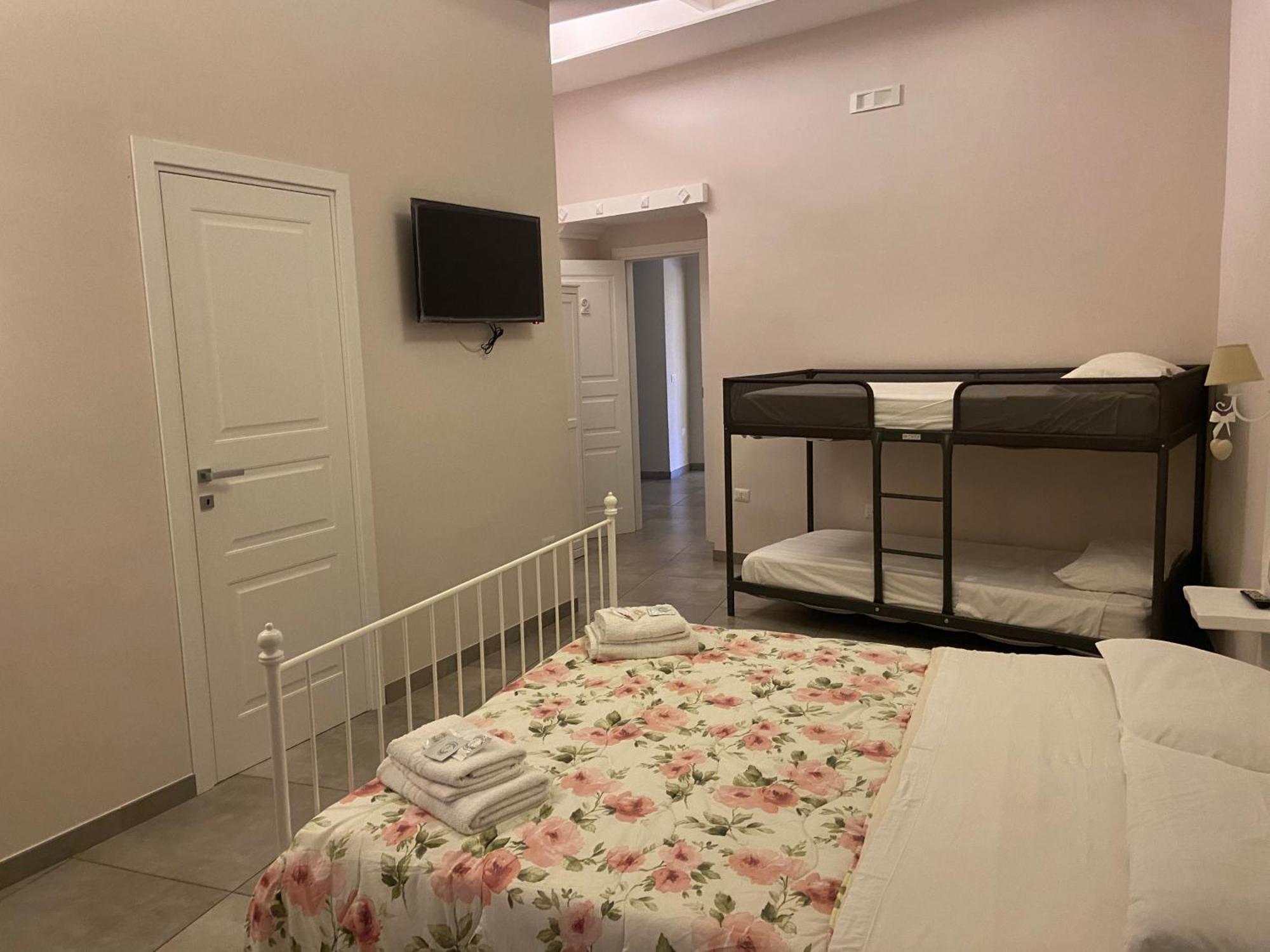 Bed and Breakfast Beb la Gemma Nápoles Exterior foto